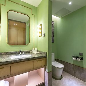 Comfort King Room